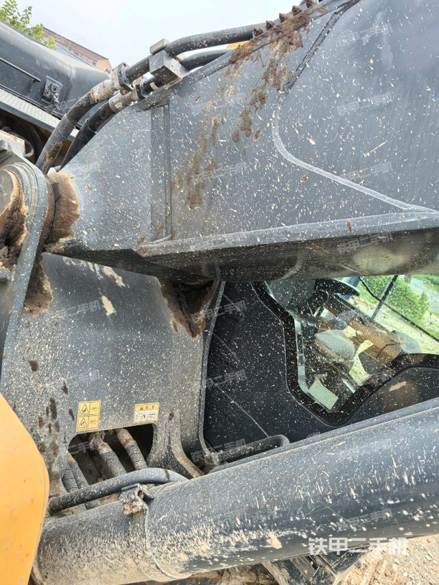 大臂根部 斜视（工作和回转装置）