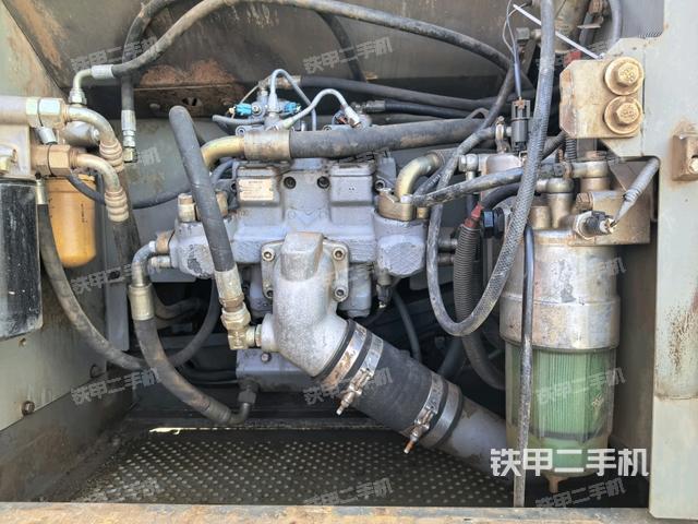 液壓泵斜45?左（大件艙室）