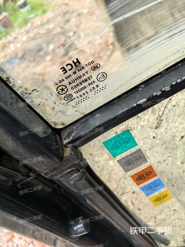 后窗玻璃角标（驾驶室部分）