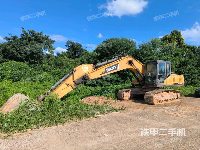 三一重工SY215C挖掘机