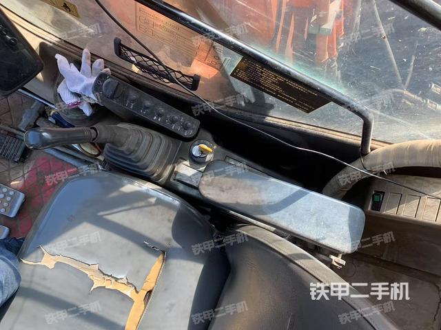 驾驶室整体（整机外观）