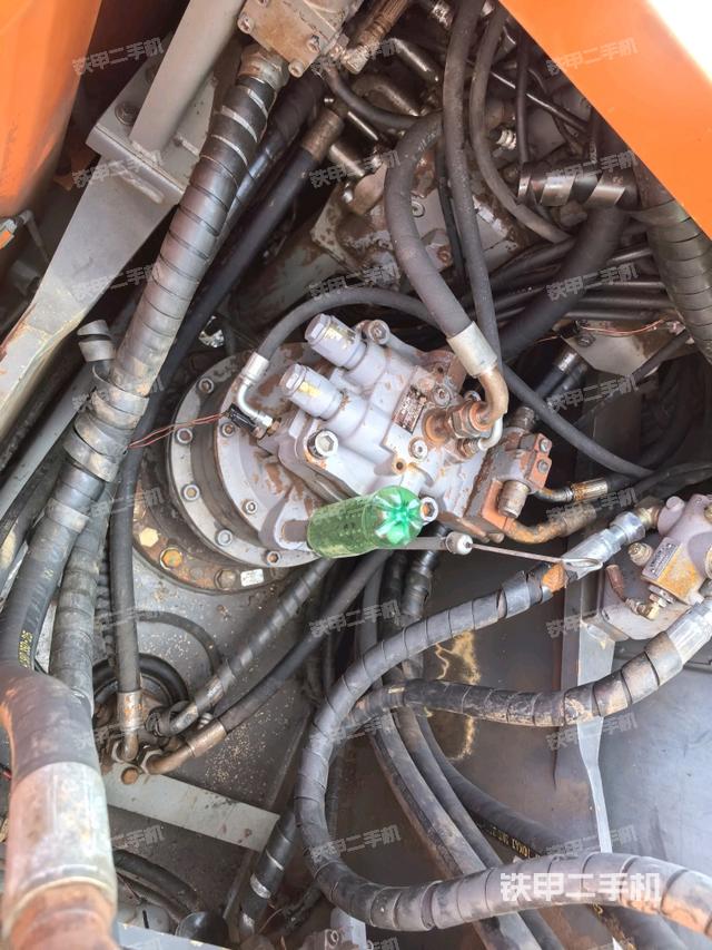 回轉(zhuǎn)馬達(dá)（上車部件）