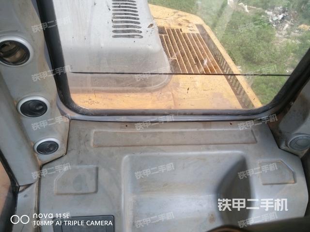 右侧玻璃角标（驾驶室部分）