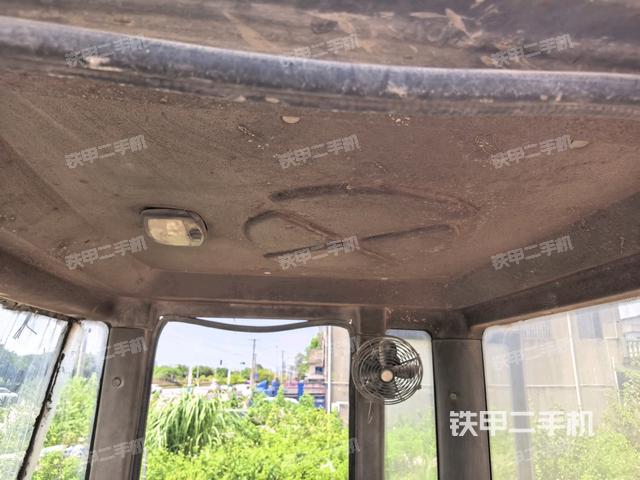 驾驶室顶部 外（驾驶室部分）