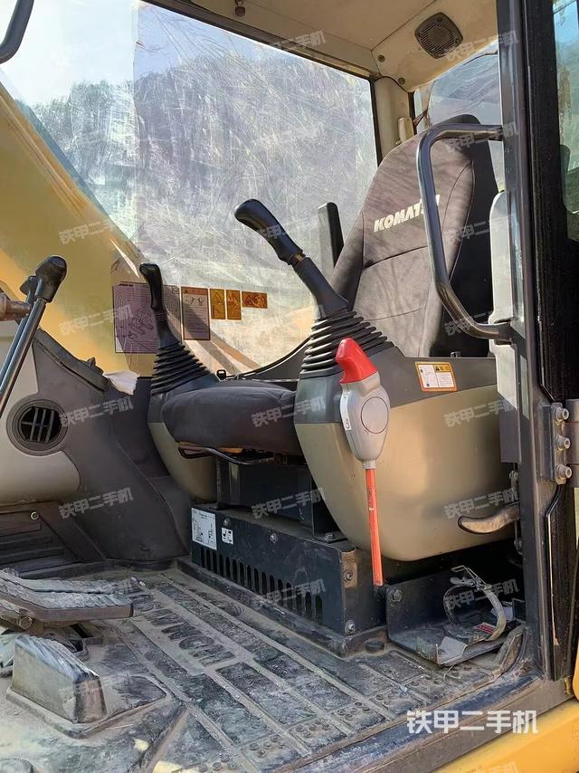 驾驶室整体（整机外观）