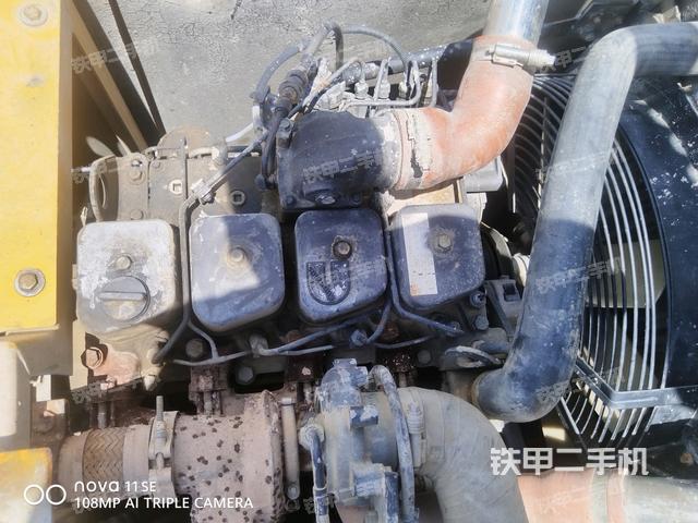 发动机室（上车部件）