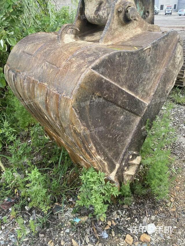 鏟斗右后整體（工作和回轉裝置）