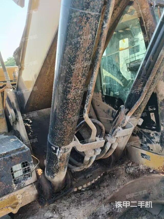 大臂根部?斜視（工作和回轉(zhuǎn)裝置）