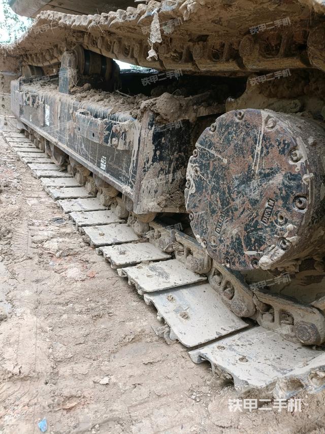 左侧履带整体 （行走机构）