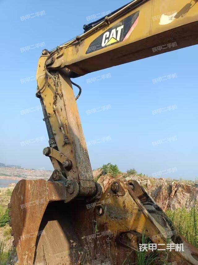 小臂整體左后（工作和回轉(zhuǎn)裝置）