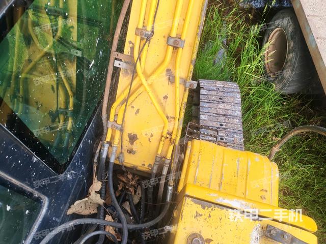 大臂背部俯视（工作和回转装置）