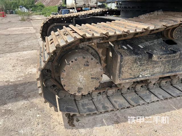 右驱动轮（行走机构）