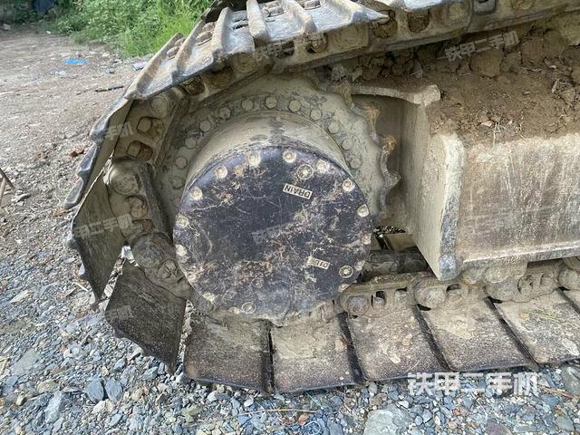 左驅(qū)動輪（行走機構）