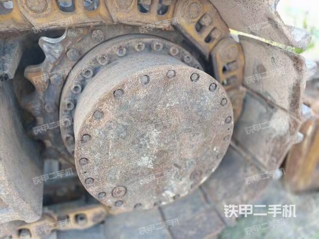 左驅(qū)動(dòng)輪（行走機(jī)構(gòu)）