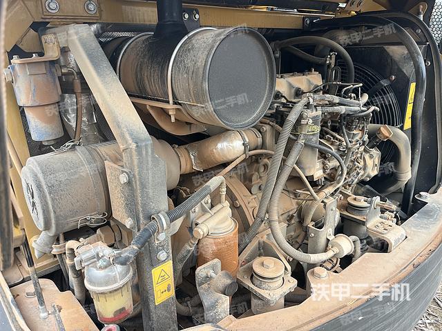 發(fā)動(dòng)機(jī)整體俯視(整機(jī)外觀) 發(fā)動(dòng)機(jī)整體俯視(整機(jī)外觀)