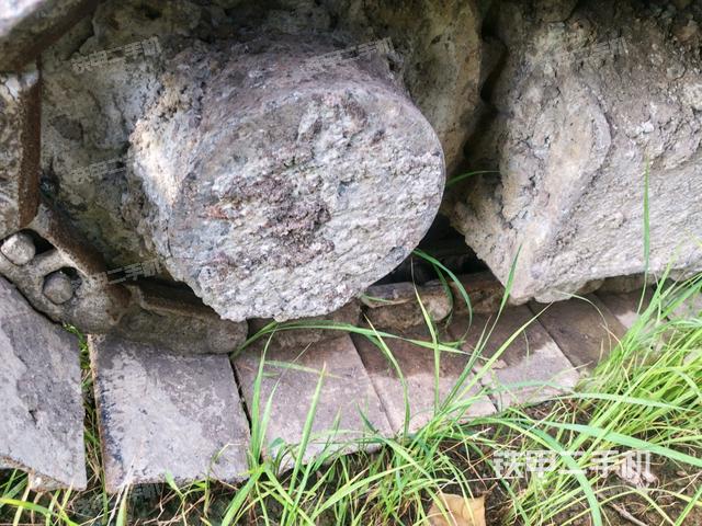 左驱动轮（行走机构）