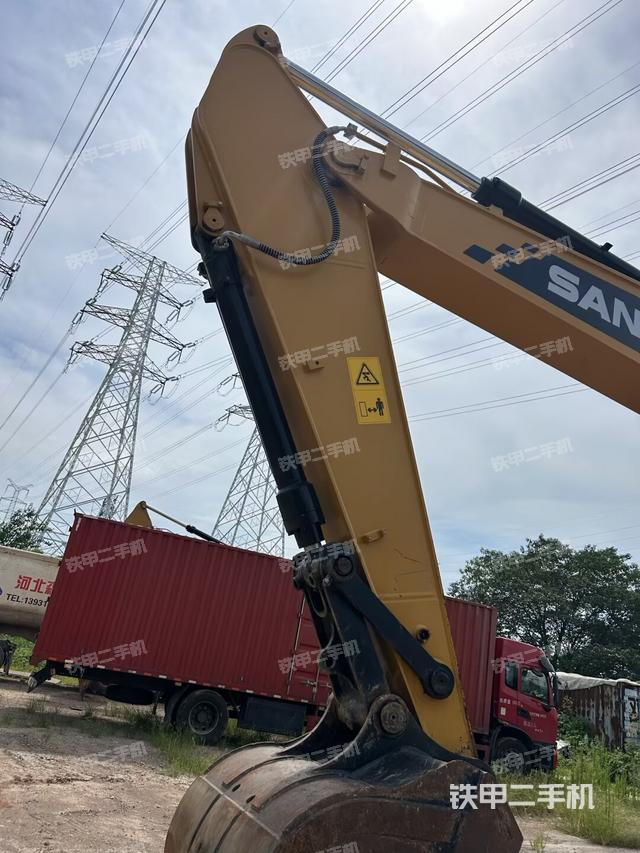 小臂整体左后（工作和回转装置）