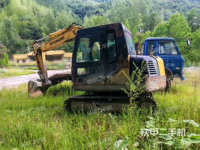 现代R80-7挖掘机
