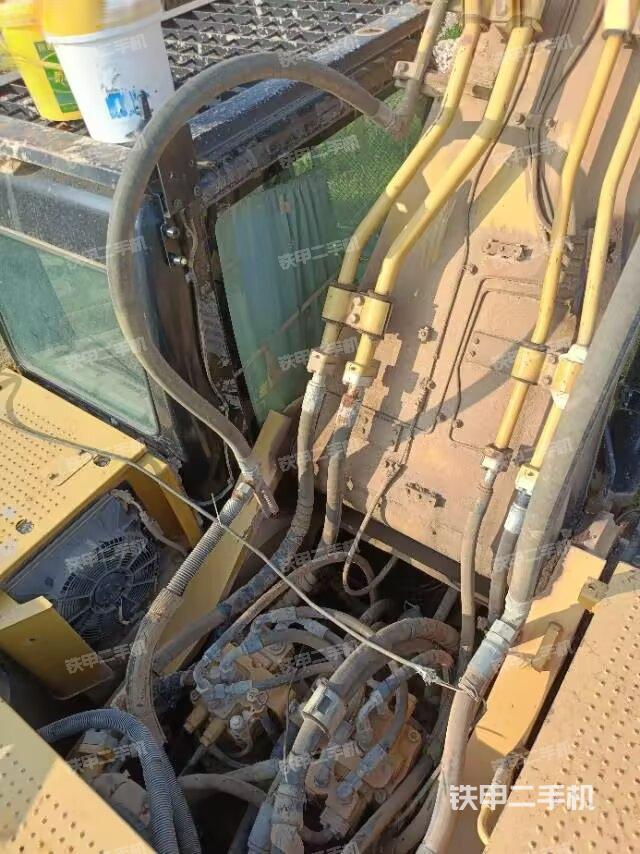 液壓泵斜45?左（大件艙室）