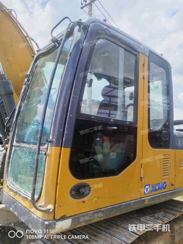 驾驶室左前45度（驾驶室部分）