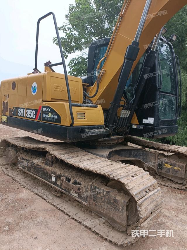 大臂根部 斜视（工作和回转装置）