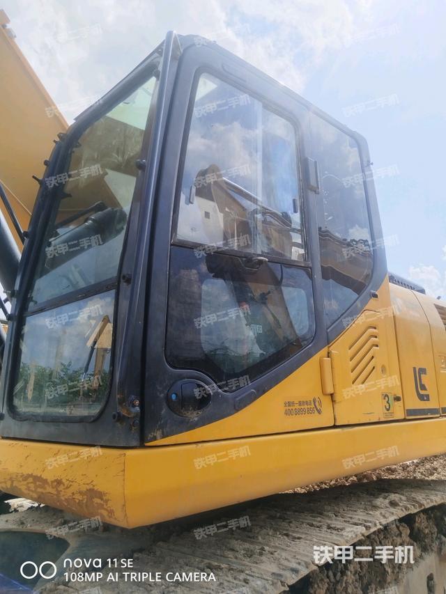 驾驶室正侧（驾驶室部分）