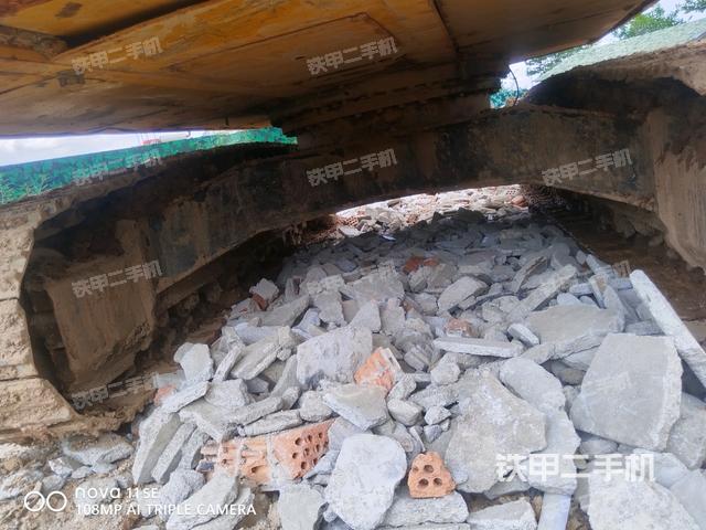 转盘和下车架正前（工作和回转装置）