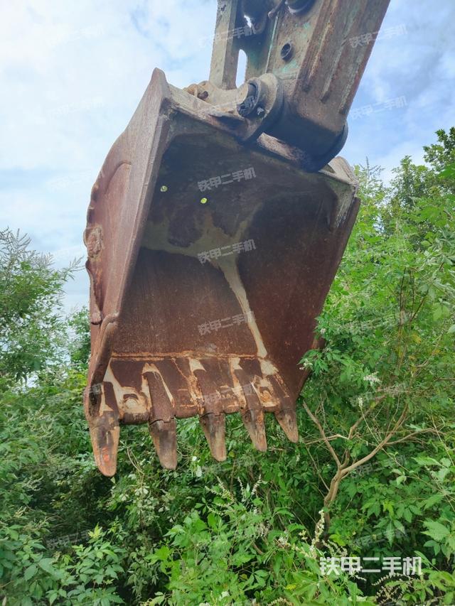 铲斗右后整体（工作和回转装置）