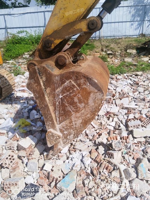 铲斗右后整体（工作和回转装置）