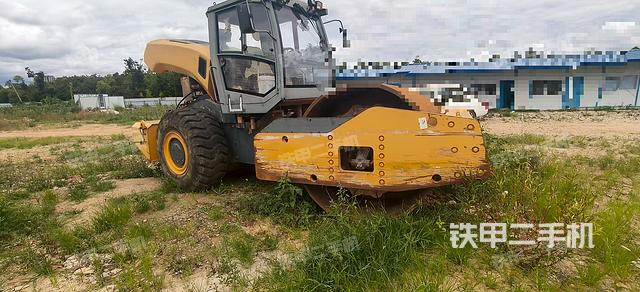 整機(jī)左側(cè)（設(shè)備外觀及核心部件）