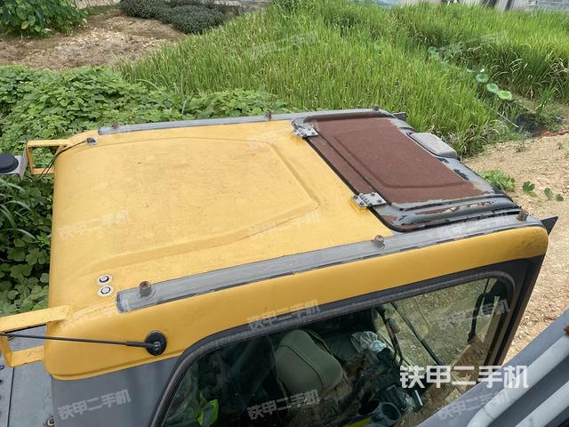 駕駛室頂部俯視（上車部件）