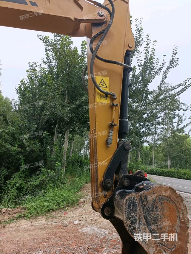 大臂整体 右侧（工作和回转装置）