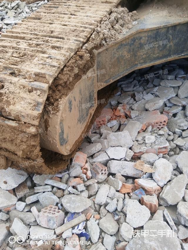 右侧行走马达盖板（行走机构）