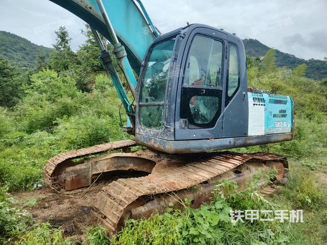 神钢SK210LC-8挖掘机