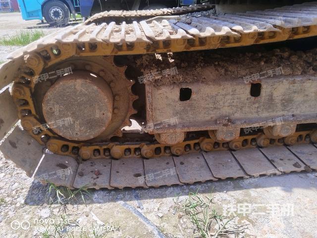 右驱动轮（行走机构）