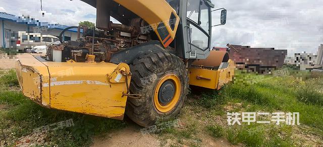 整機(jī)右后45°（設(shè)備外觀及核心部件）