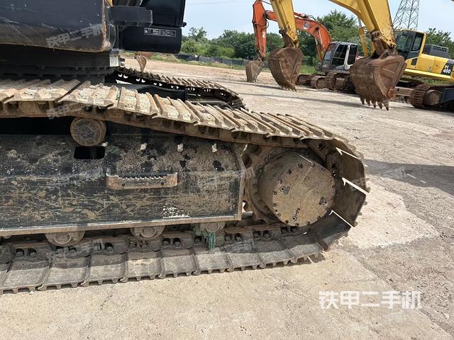 左侧履带整体 （行走机构）