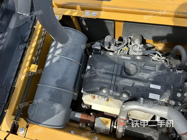 发动机室（上车部件）