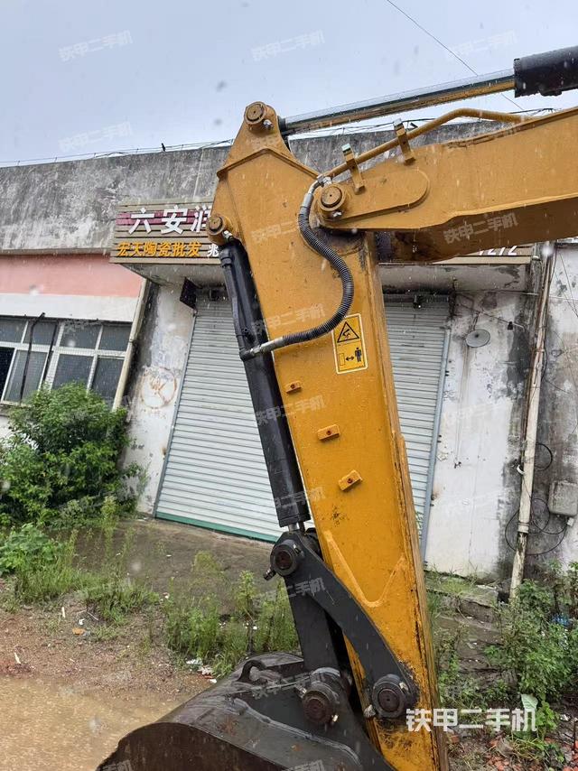 小臂整体左后（工作和回转装置）