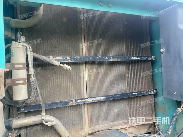 散熱器正面（大件艙室）