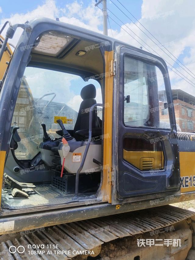 左后方玻璃角标（驾驶室部分）