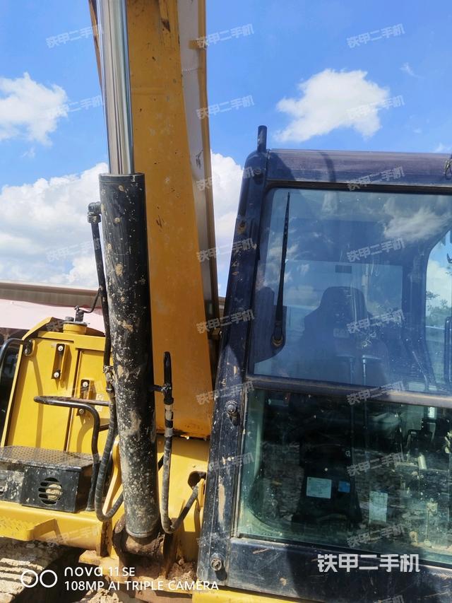 大臂整体 右侧（工作和回转装置）