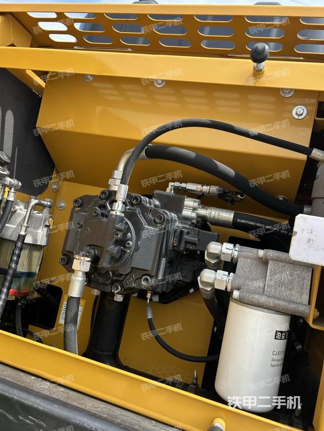 液压泵室（大件舱室）