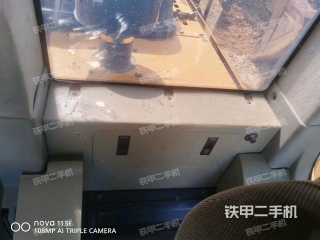 座椅后部（驾驶室部分）