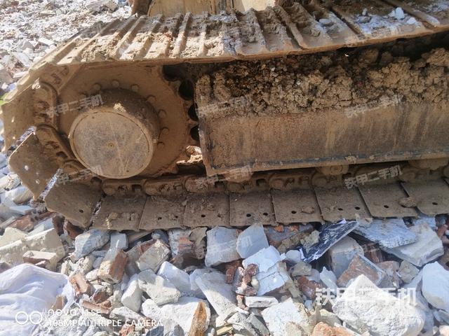 右驱动轮（行走机构）