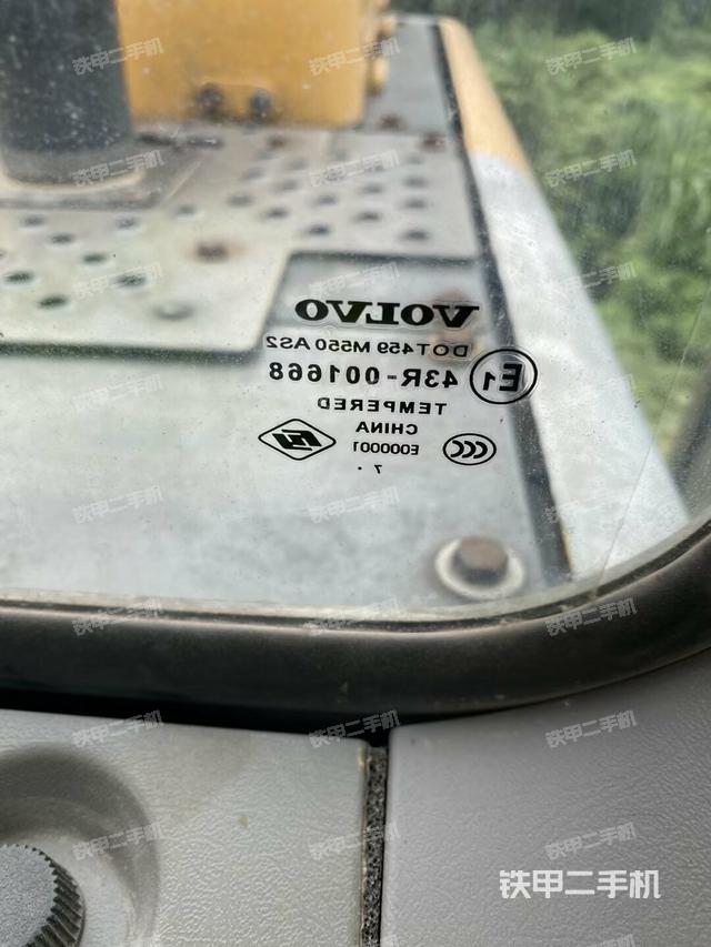 后窗玻璃角標(biāo)（駕駛室部分）