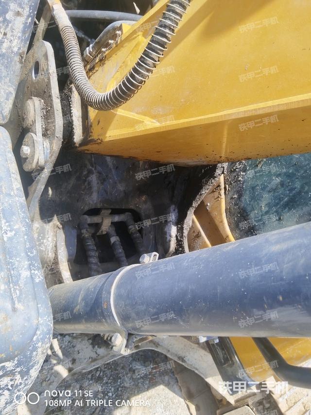 大臂根部 斜视（工作和回转装置）