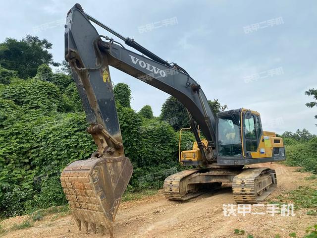 沃尔沃EC250D挖掘机
