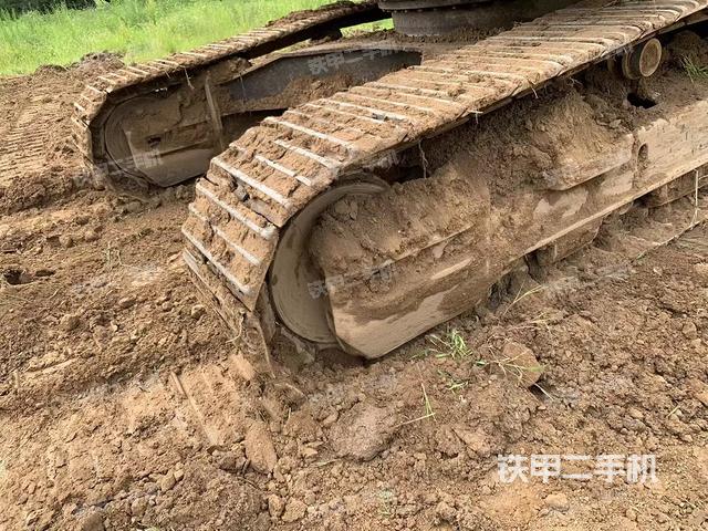 單側履帶整體(整機外觀) 單側履帶整體(整機外觀)