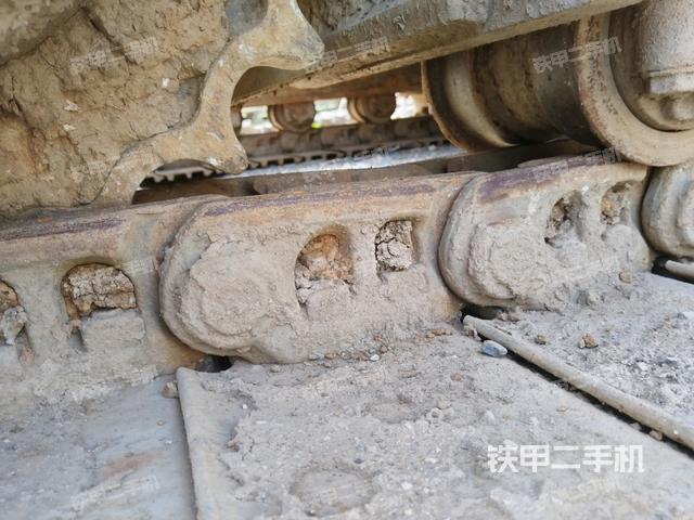 右侧行走马达盖板（行走机构）